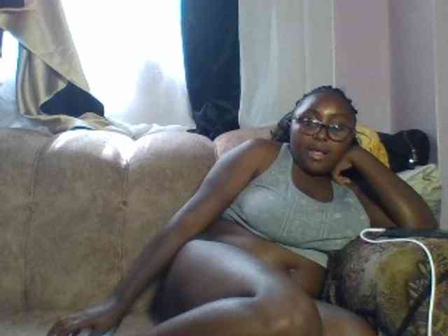sexyass33 webcam
