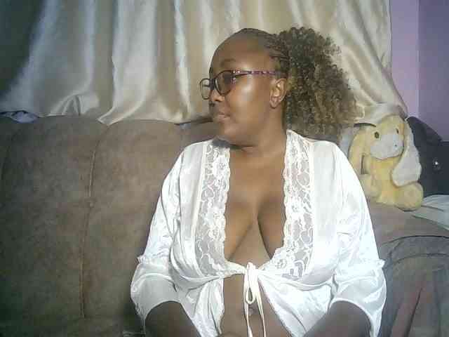 sexyass33 webcam