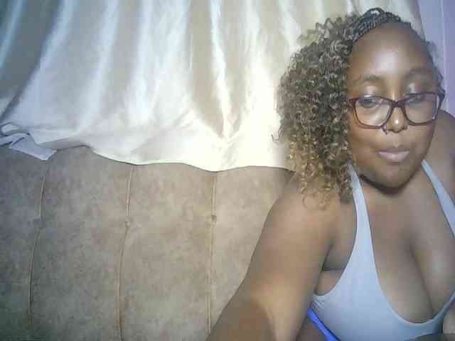 sexyass33 webcam