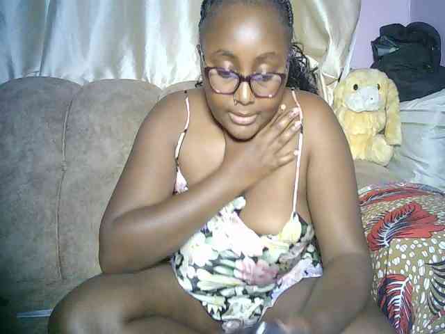 sexyass33 webcam