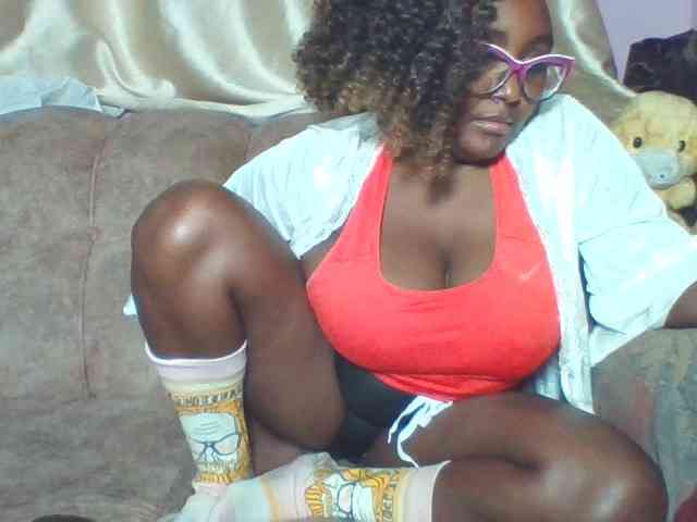 sexyass33 webcam