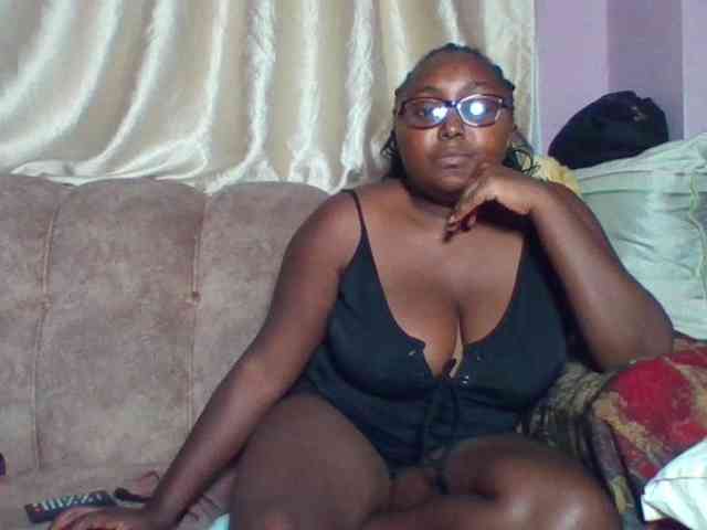 sexyass33 webcam