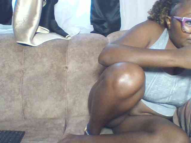 sexyass33 webcam
