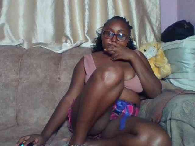 sexyass33 webcam