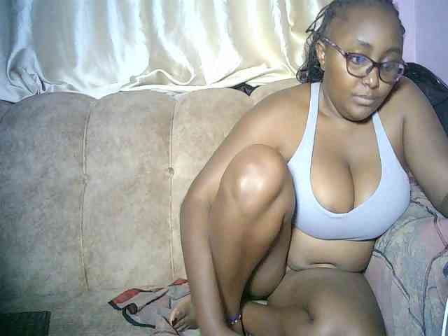 sexyass33 webcam