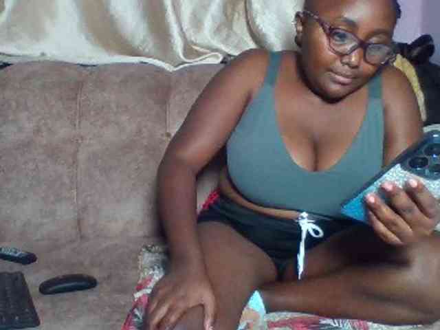 sexyass33 webcam