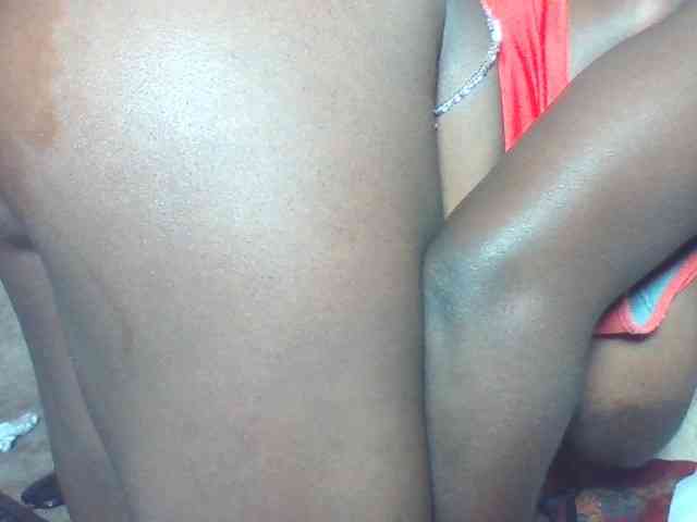 sexyass33 webcam