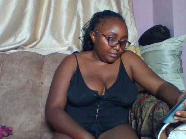 sexyass33 webcam