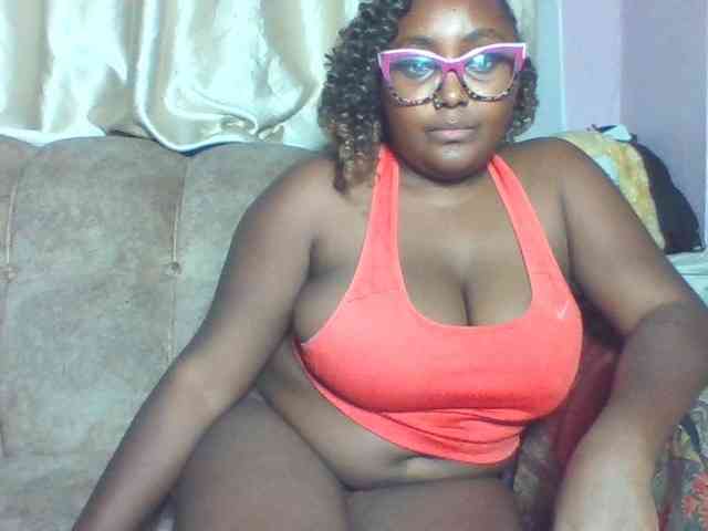 sexyass33 webcam