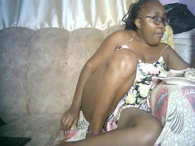 sexyass33 webcam