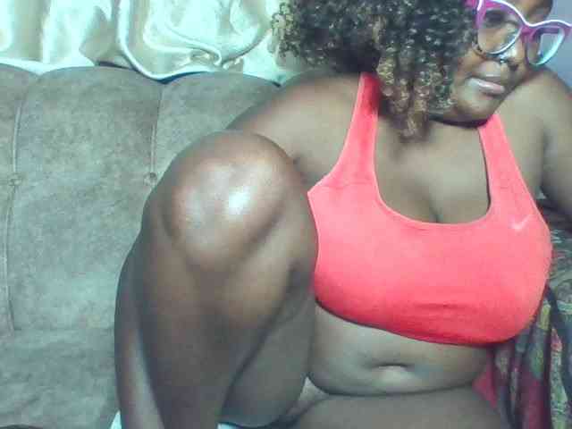 sexyass33 webcam