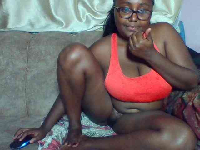 sexyass33 webcam