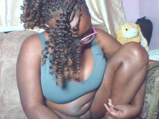 sexyass33 webcam