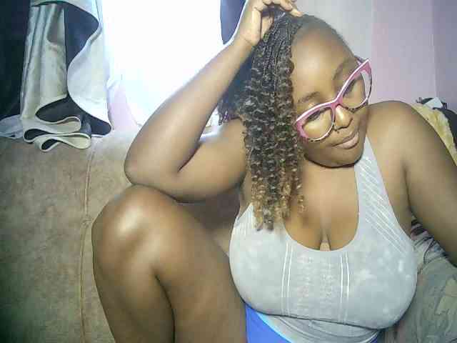 sexyass33 webcam