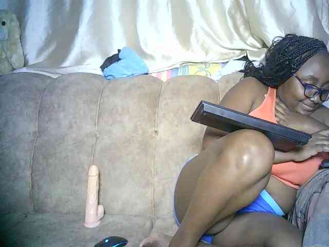 sexyass33 webcam
