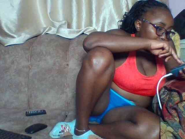 sexyass33 webcam