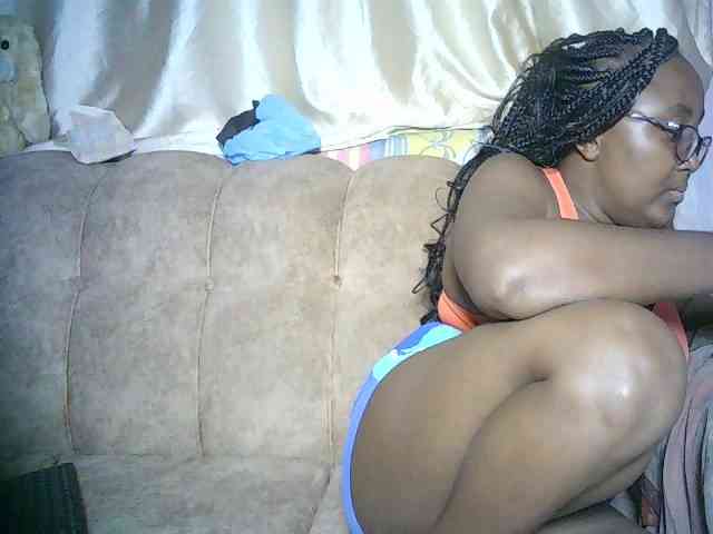 sexyass33 webcam