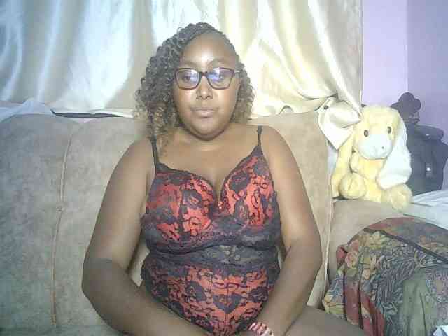 sexyass33 webcam