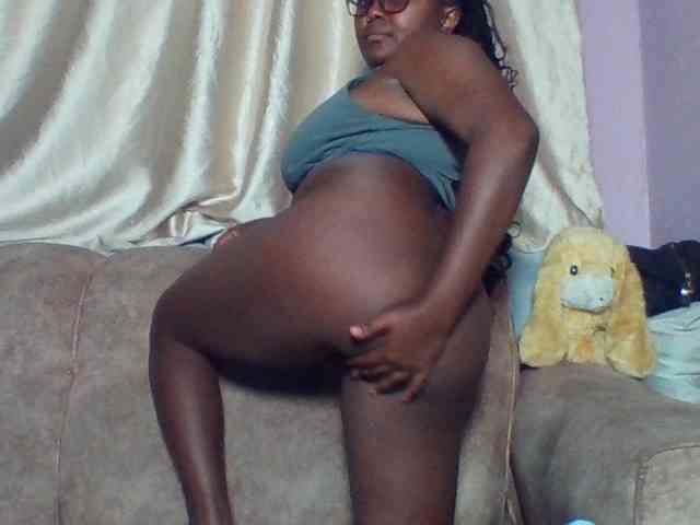 sexyass33 webcam
