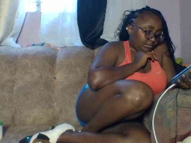 sexyass33 webcam