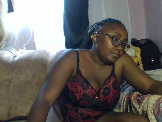 sexyass33 webcam