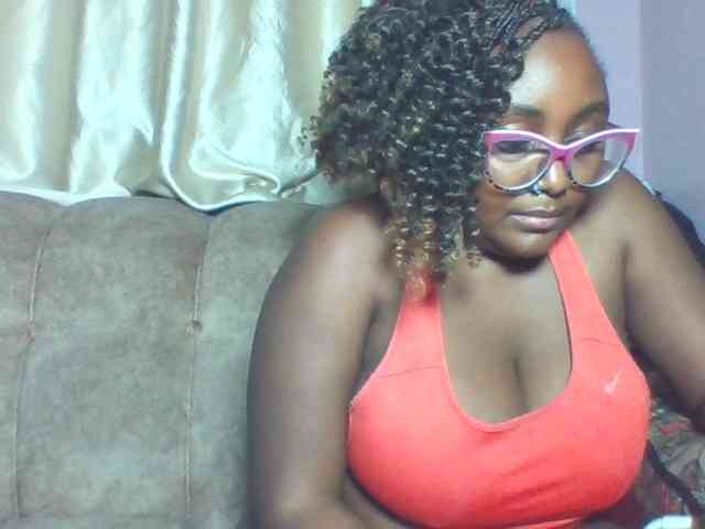 sexyass33 webcam