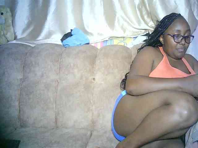 sexyass33 webcam