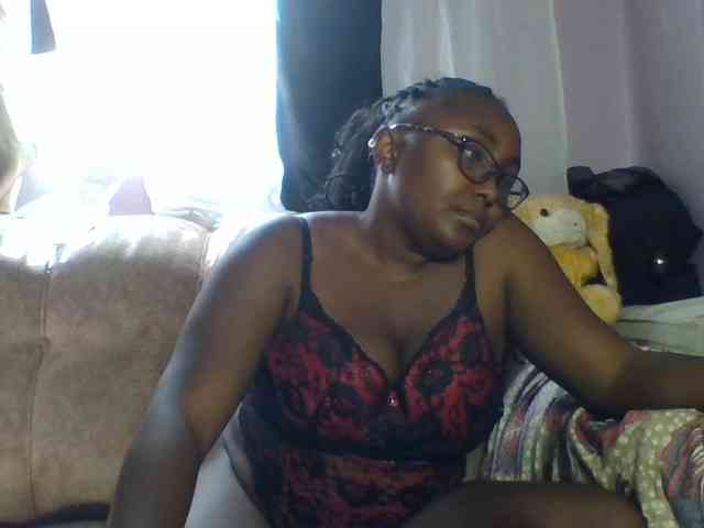 sexyass33 webcam