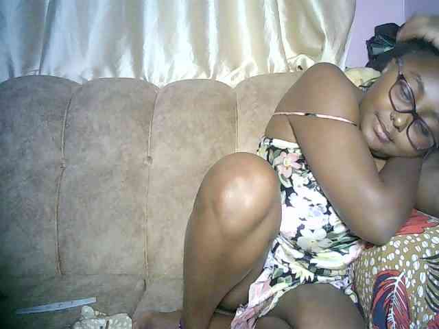 sexyass33 webcam