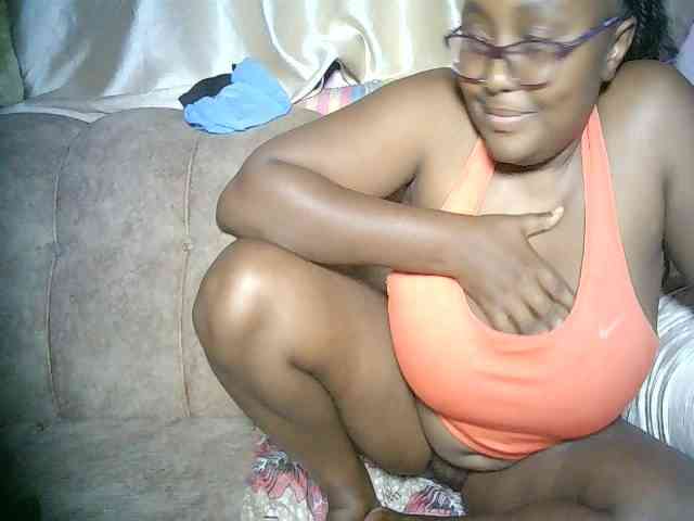 sexyass33 webcam