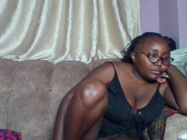 sexyass33 webcam