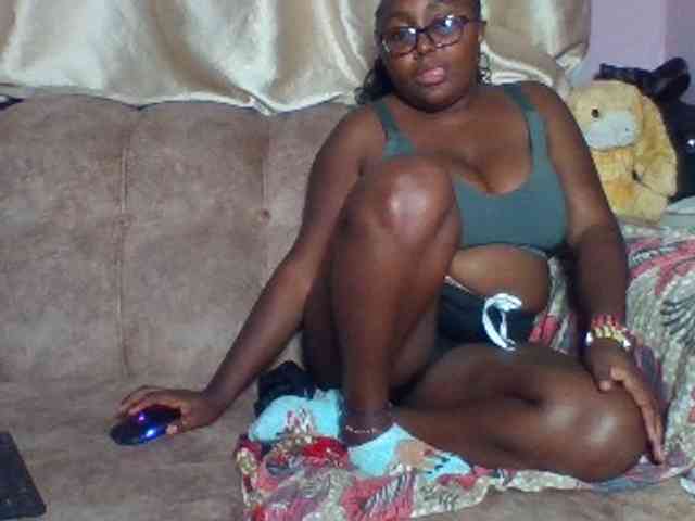 sexyass33 webcam