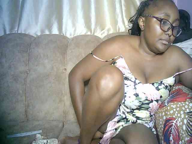 sexyass33 webcam