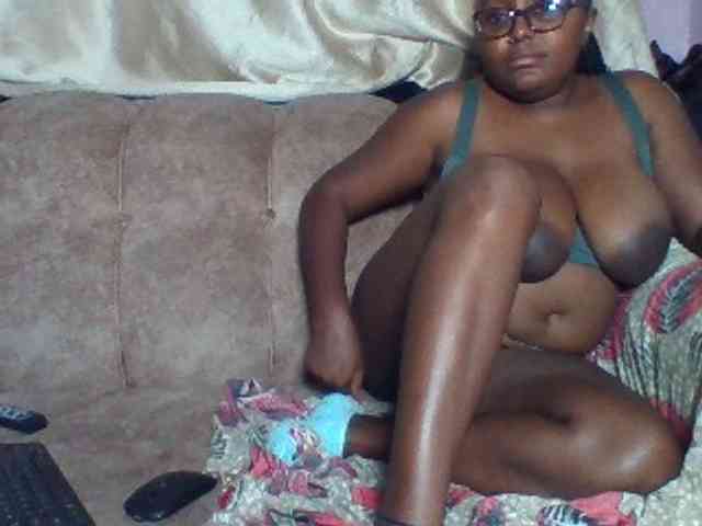 sexyass33 webcam