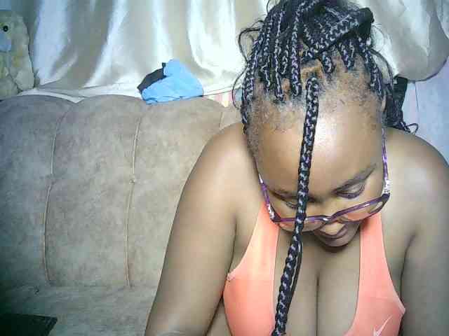 sexyass33 webcam