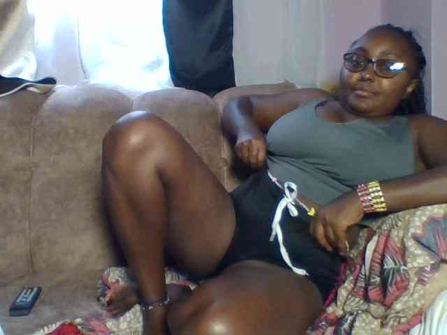 sexyass33 webcam