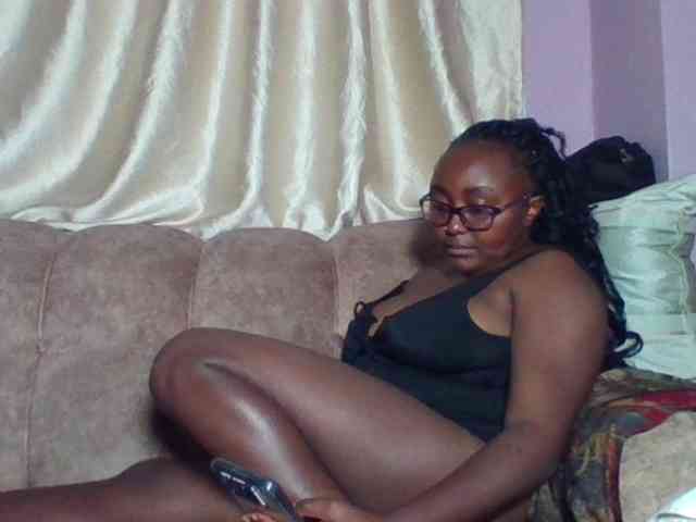 sexyass33 webcam
