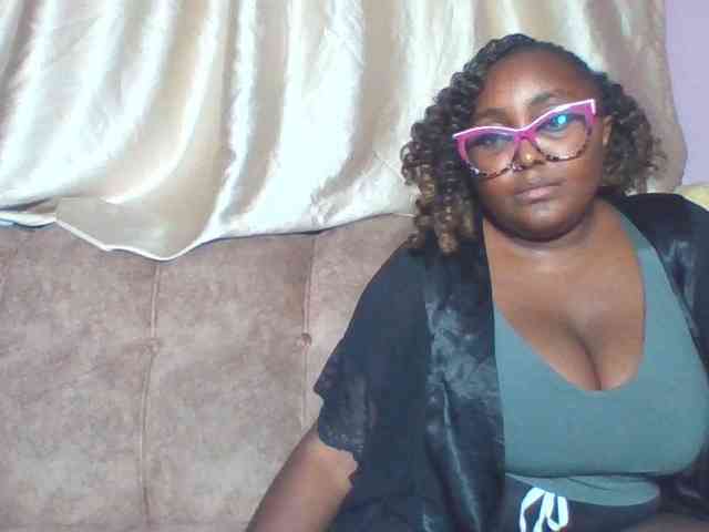sexyass33 webcam