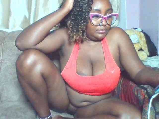 sexyass33 webcam