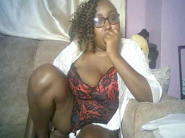 sexyass33 webcam