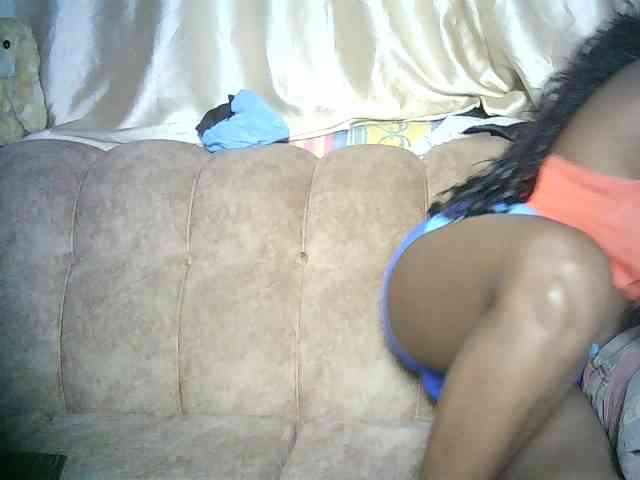 sexyass33 webcam