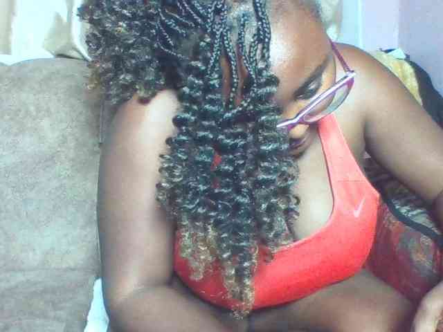 sexyass33 webcam