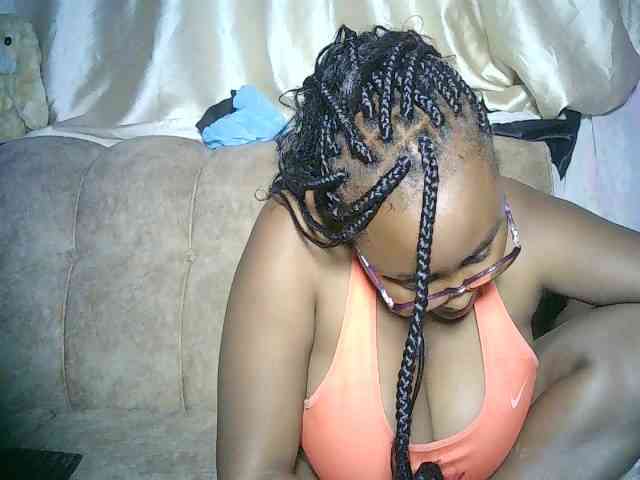 sexyass33 webcam