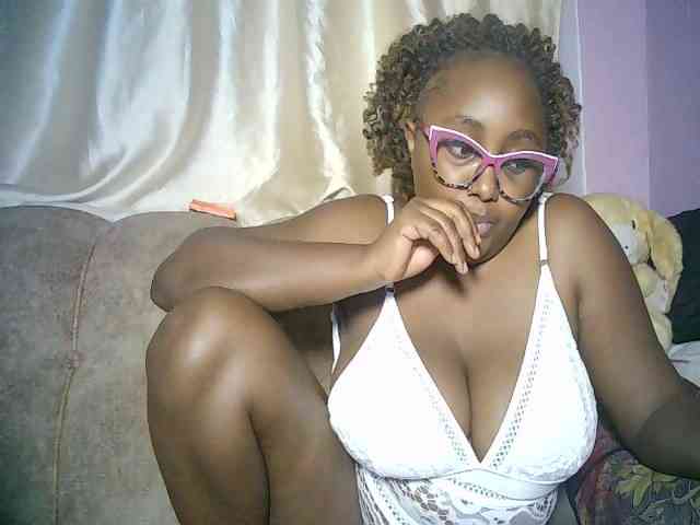 sexyass33 webcam