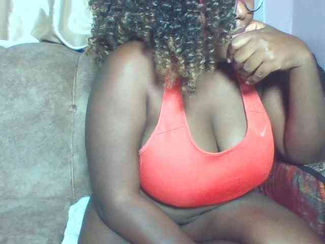 sexyass33 webcam