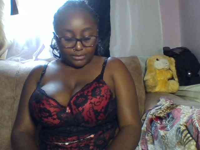 sexyass33 webcam
