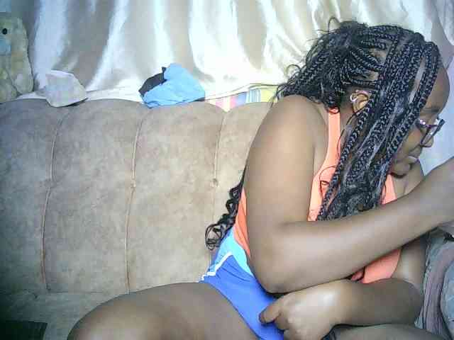 sexyass33 webcam
