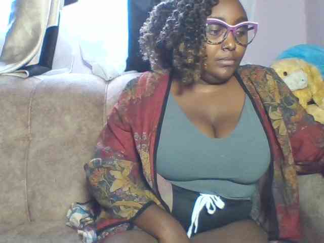 sexyass33 webcam