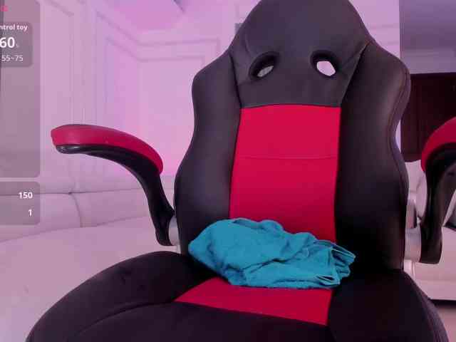 violet-thomas webcam