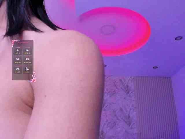 violet-thomas webcam